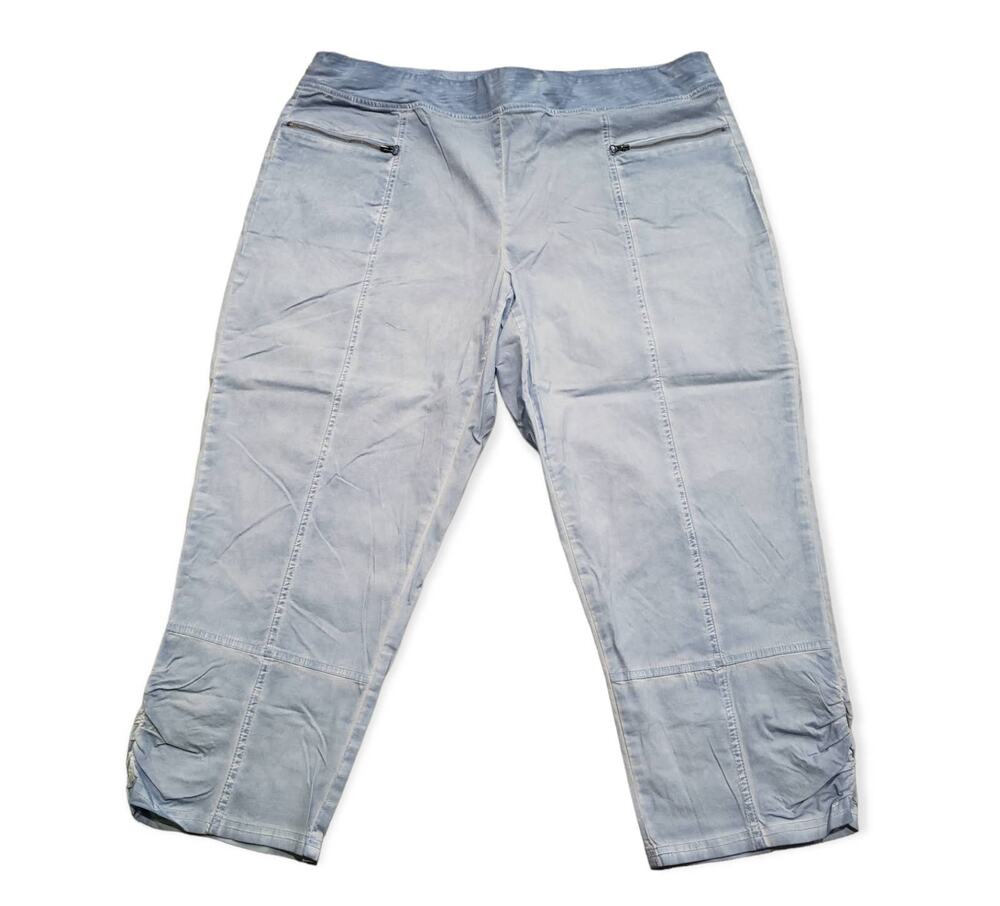 Zenergy by Chico's Light Blue Dyed Cropped Capri Pants / Slacks | Size 3P